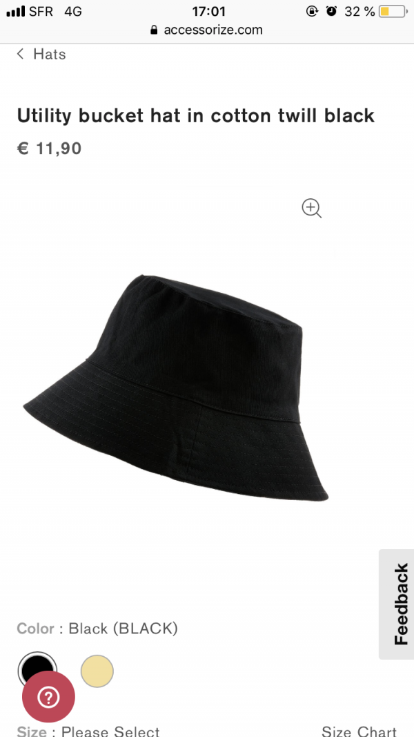 Un chapeau « bob » noir