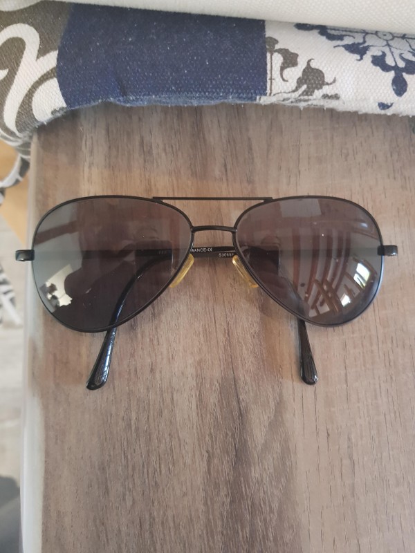 Perdu lunette de soleil à Deauville au Planche