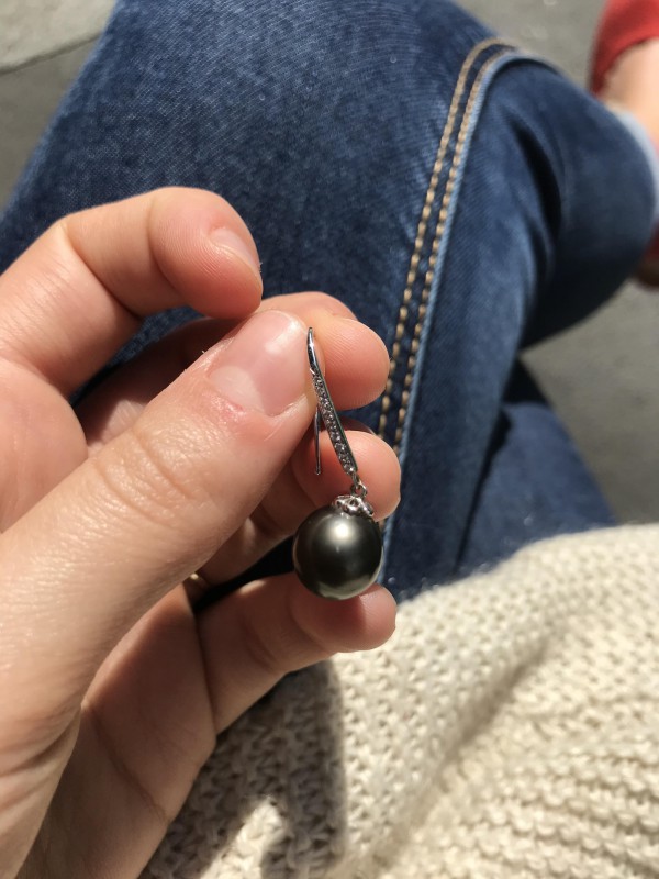 Boucle d’oreille perle et diamants