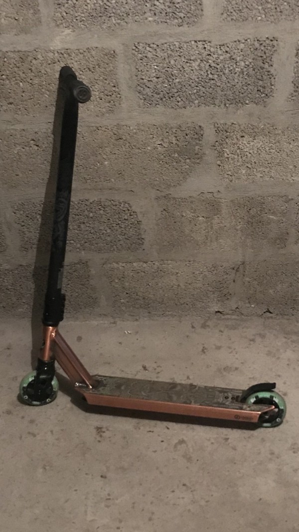 Trottinette trouvé dans le parc de la garde Lyon 5