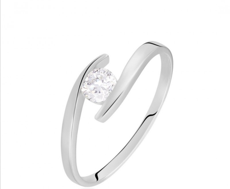 Bague avec brillant