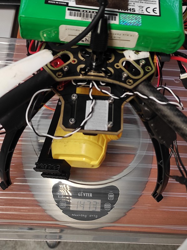Drone perdu entre la base aérienne 217 et Auchan et Buffalo Grill a Brétigny