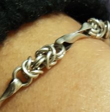 Perdu bracelet à Bagnols-sur-Séze, 18 décembre 2020, probablement a Weldom ou parking ou Carrefour et parking ou Troc&Broc et parking.