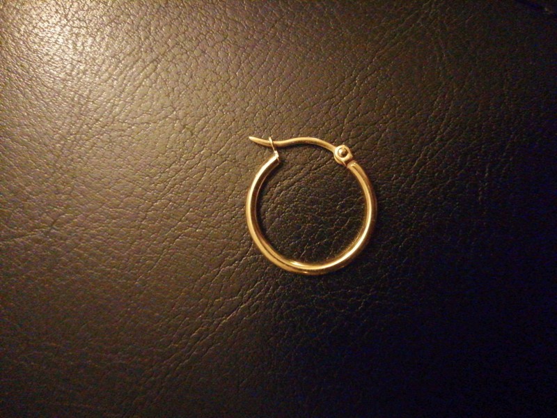 Perdu Boucle d'oreille créole dorée