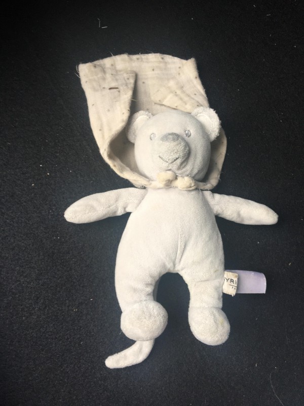 Doudou près du marché