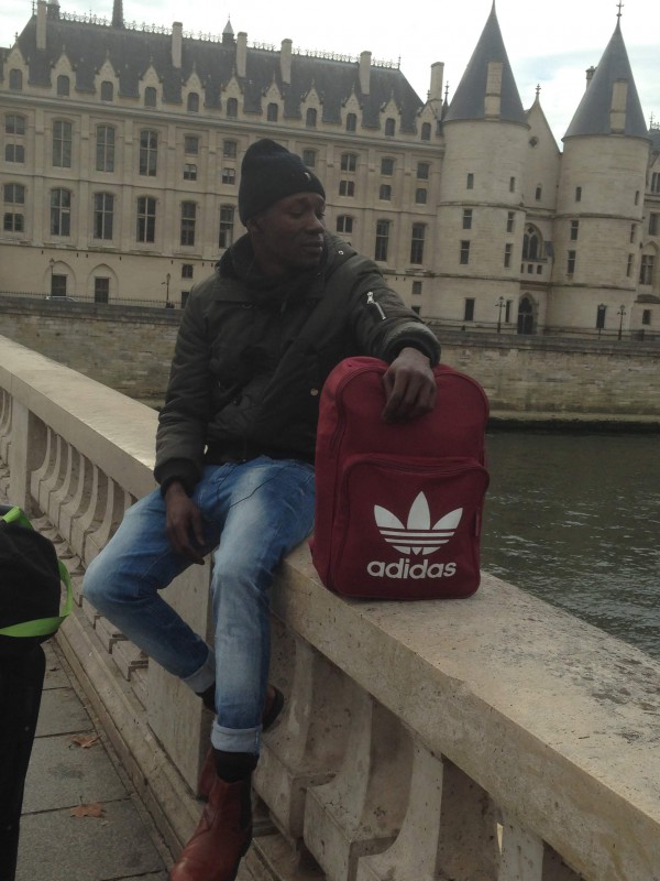 Mon sac à dos Adidas rouge Bordeaux volés dans mon camion a Vincennes
