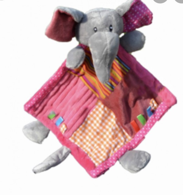 Doudou éléphant rose