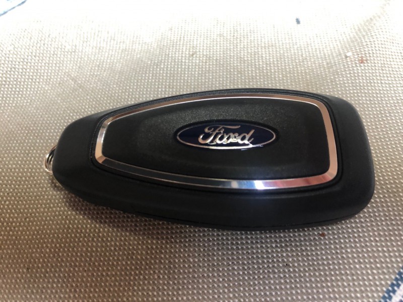 CLES VOITURE FORD