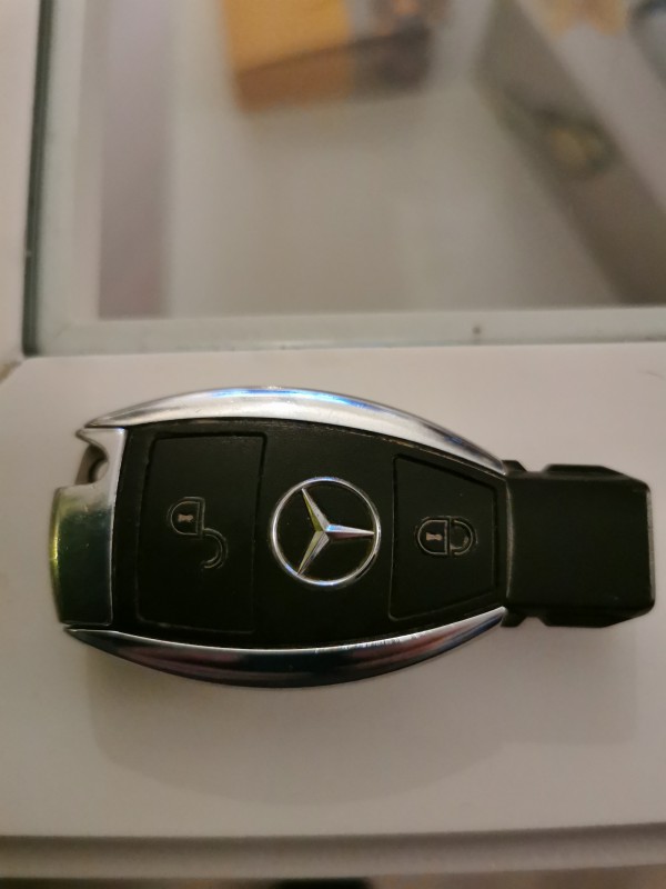 Clé de voiture mercedes
