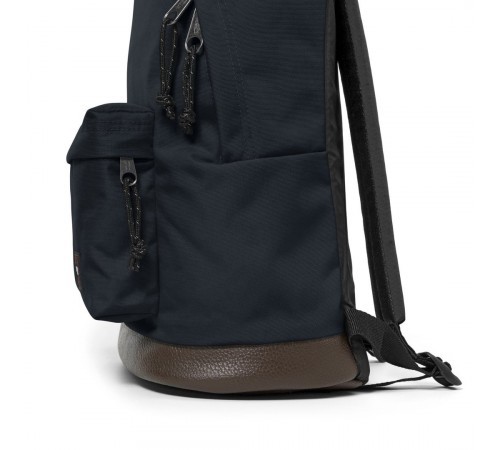 sac eastpak noir/avec petits motifs etfermeture eclair cassée, bus L5 arrêt gare lille flandre