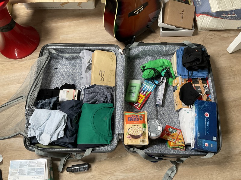 Valise Delsey Noire avec étiquette volée dans le Thalys à Gare du Nord.