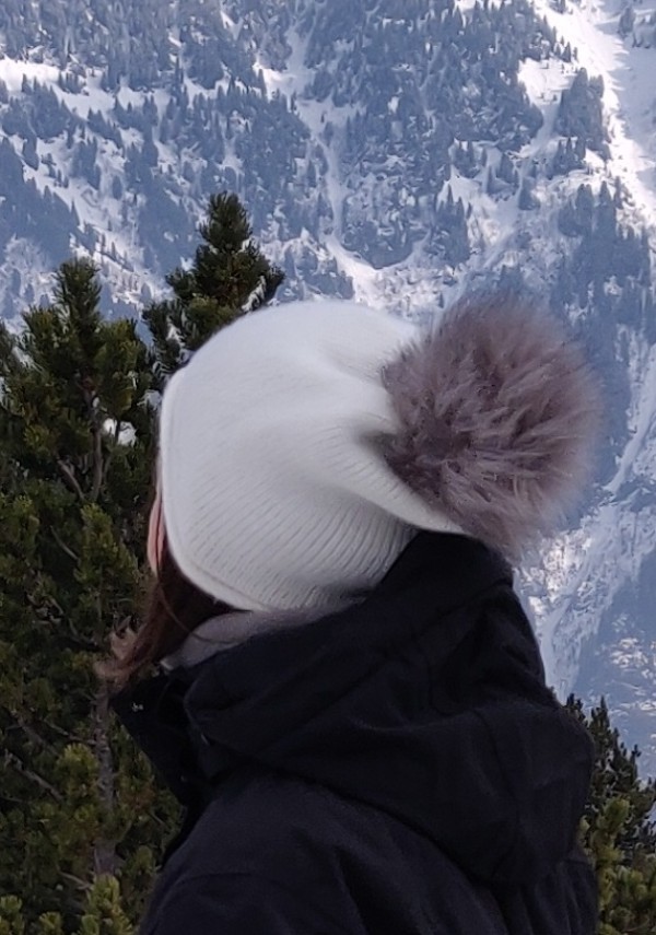 Bonnet blanc cabaîa à pom-pom gris