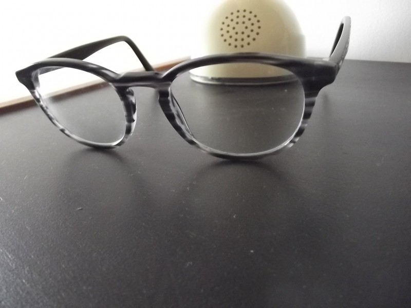 Paire de lunettes de vue trouvé parking Rosati à Arras 62000