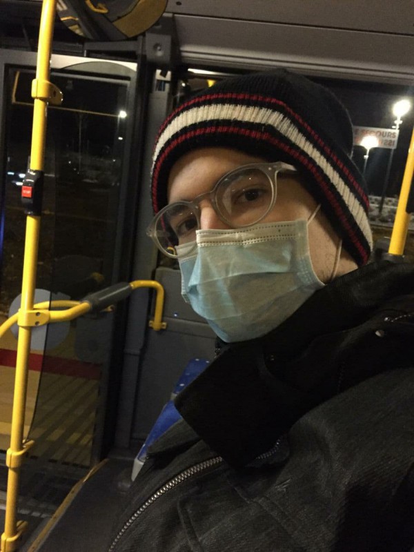 Manteau oublié sur un panier velo'v