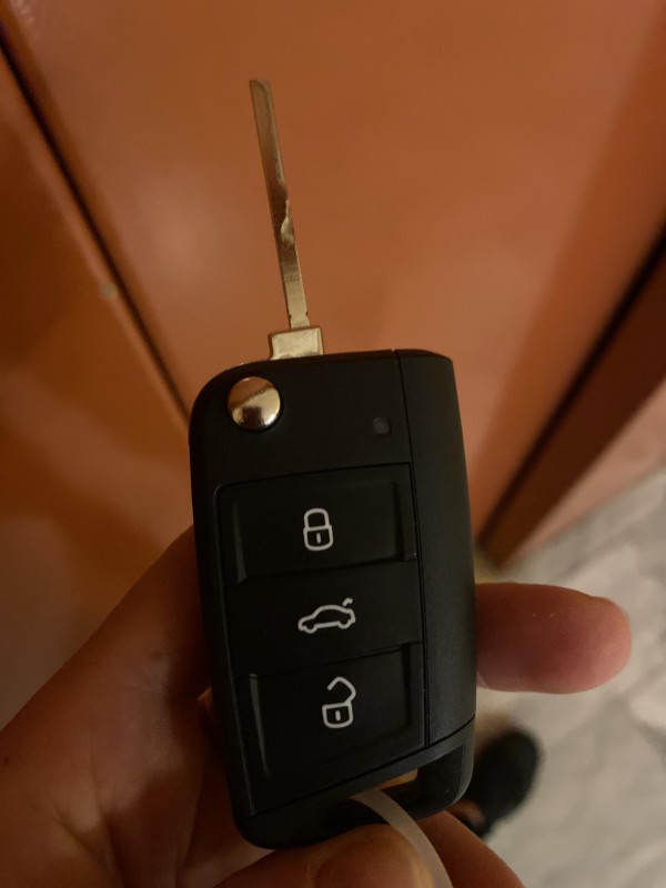 Clef voiture noire audi plage cagnes sur mer