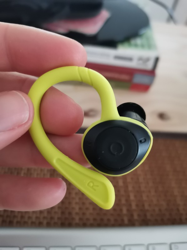 écouteurs muzili bluetooth noir et jaune