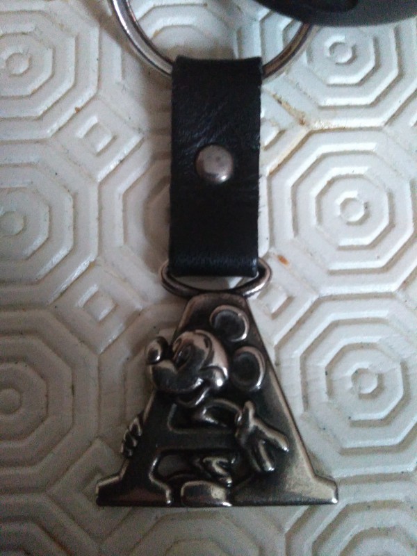 Trousseau clé Mickey Bd Berthier Paris 17