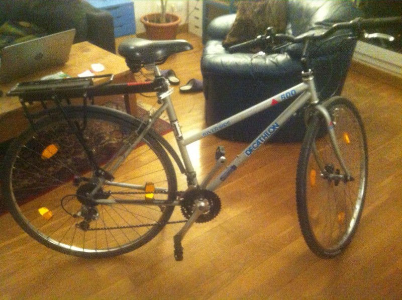 Vélo Decathlon Gris volé à Lyon 3