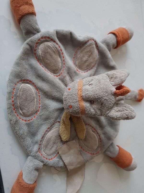 Doudou plat kimbaloo cheval poney girafe vache