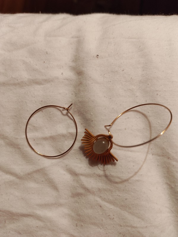 Pendant de boucle d'oreille dorée