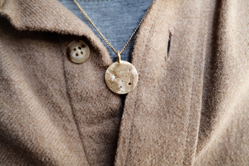 Chaîne en or et pendentif à Guillotiere