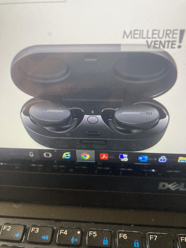 Écouteurs Bose sans fil noirs , dans l’avion à destination de Bastia