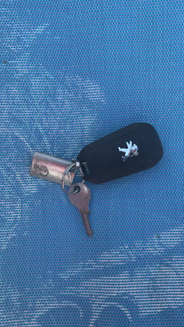 Clef Peugeot +petite clé