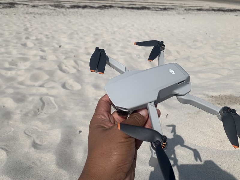 Drone perdu sur plage sainte Marguerite