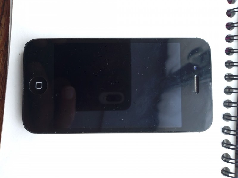 Téléphone iPhone noir
