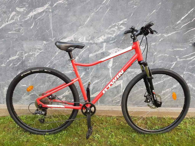 Vélo BTwin Rouge volé la nuit derniere