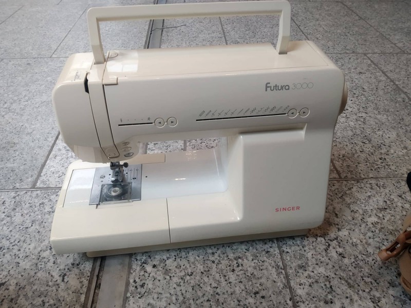 machine a coudre singer futura 3000
