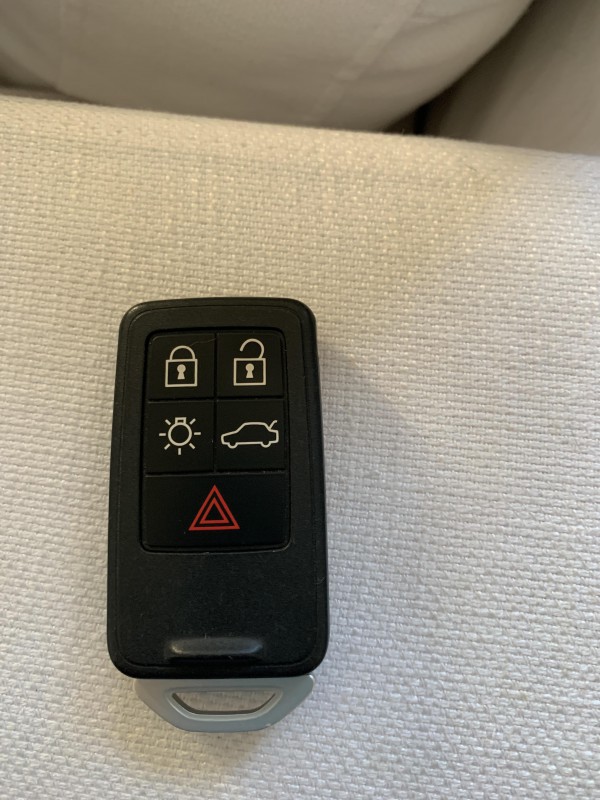 Télécommande de voiture, marque Volvo