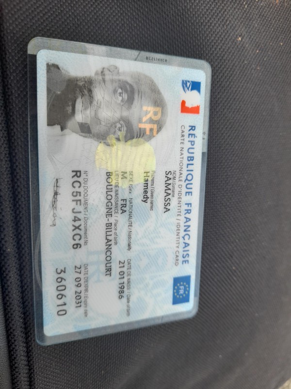 jais égarer ma sacoche avec mes documents importants à cette adresse 36 avenue de verdun 41000 Blois