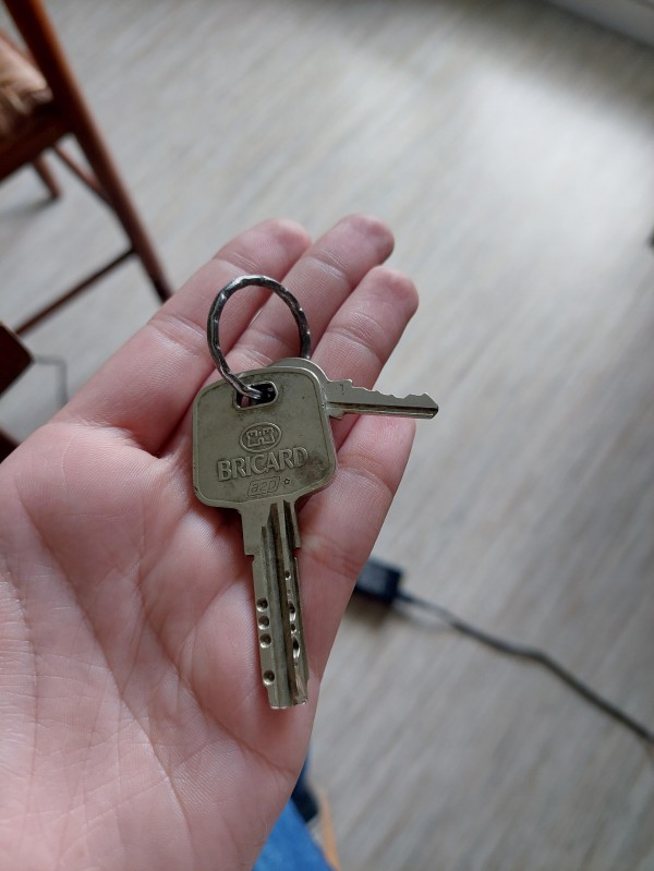 Clés trouvés devant résidence le Sulky ou le Cottage à Eysines