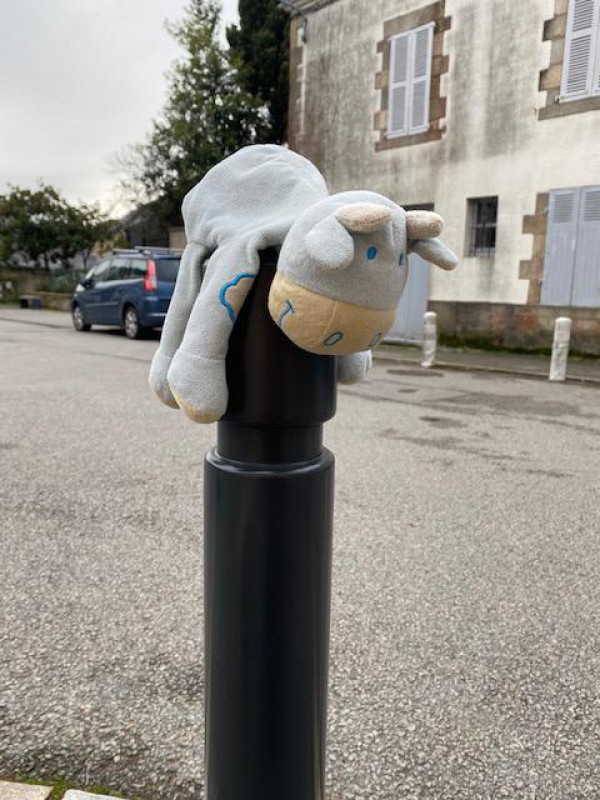 doudou vache bleue