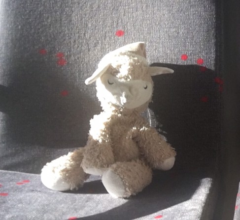 Peluche doudou (mouton beige et blanc)