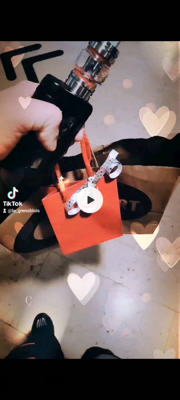 Petit sac de bijouterie rouge