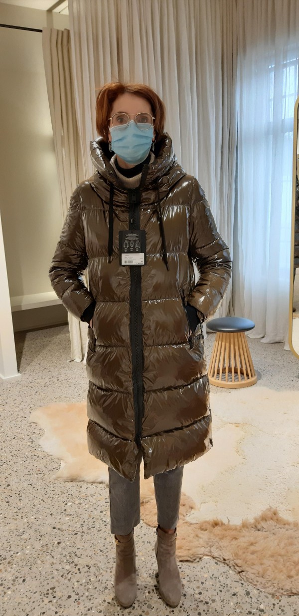 Oublié Long Manteau kaki type Parka de marque Herno à Paris 11ème, 41 Rue Basfroi