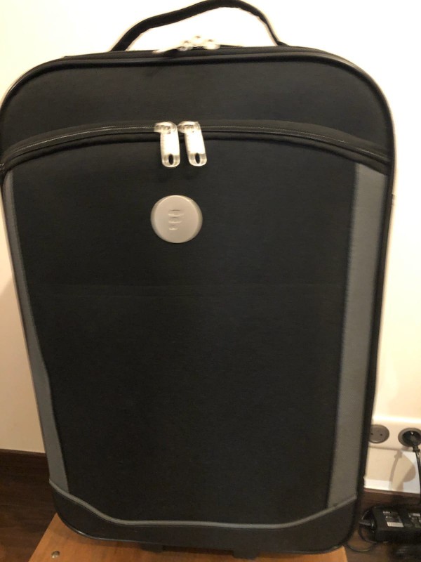 valise cabine noire vol probable TGV inoui Paris - Marseille