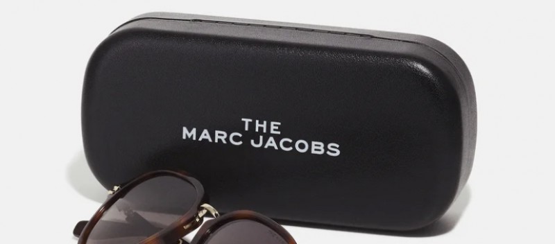 Boîte à lunettes noires