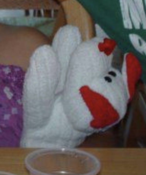 Doudou chien blanc oreilles rouge volé à Paris 10 eme arrondissement