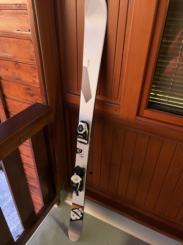 SKI APO blanc perdu