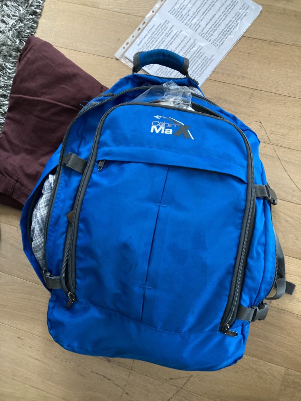 Sac à dos bleu trouvé à Toulouse - Blue backpack found in Toulouse