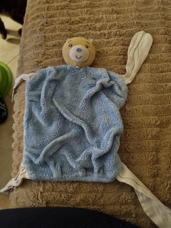 Doudou bleu
