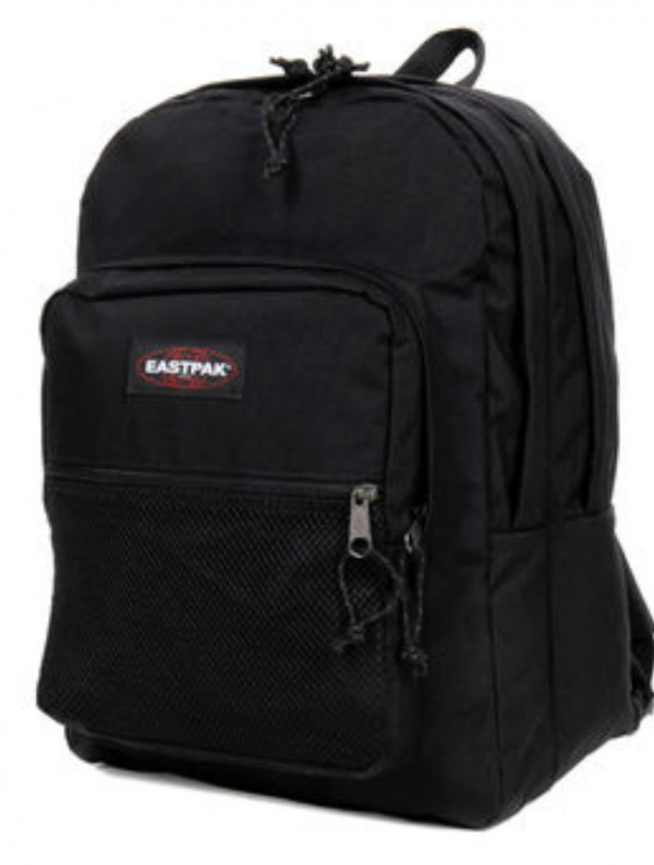 Perdu Sac Eastpack Noir avec accessoires d’Airsoft Rue Frédéric Passy
