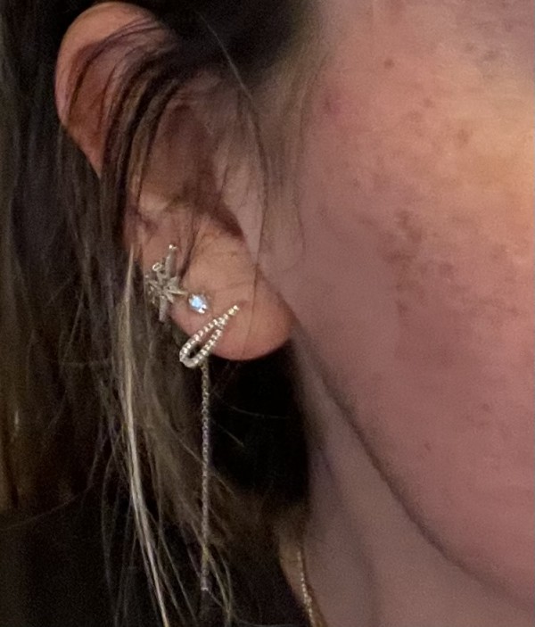 Mono boucle d’oreille perdu vol Paris Bastia siège 5D