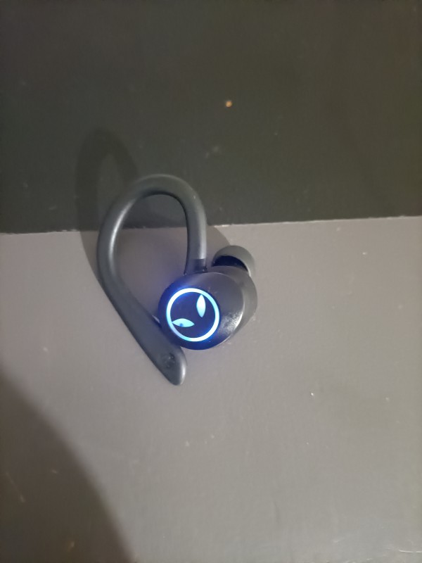 Boitier oreillettes bluetooth noir