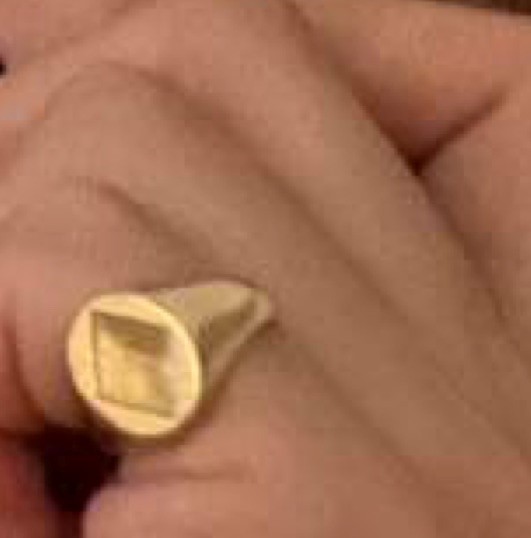 Chevalière / bague or gravure