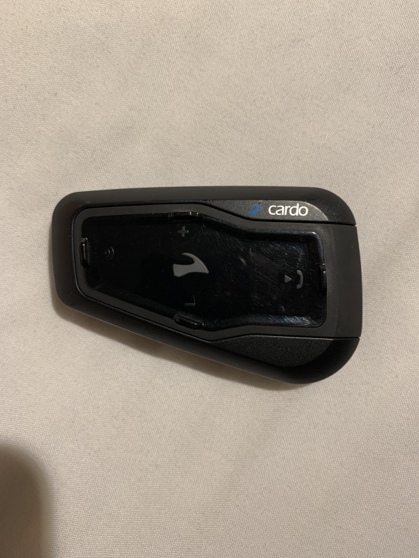 Kit main libre moto Cardo, proche golf de mollets et maa