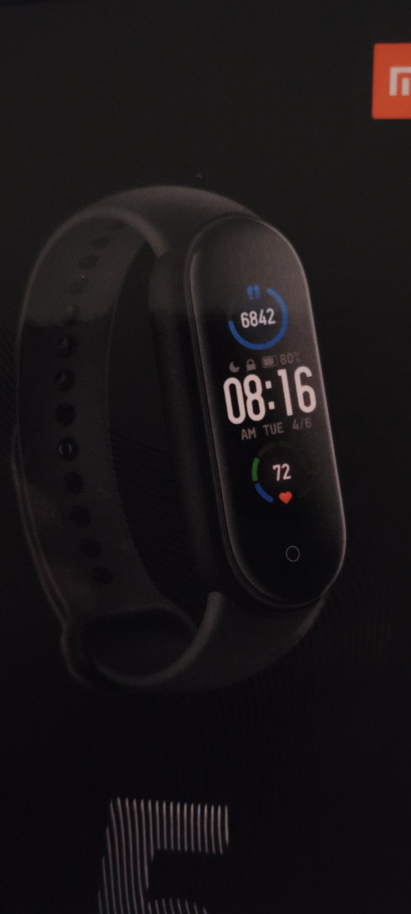 Petite perdu valmasque Montre noire connectée Mi smart band 5